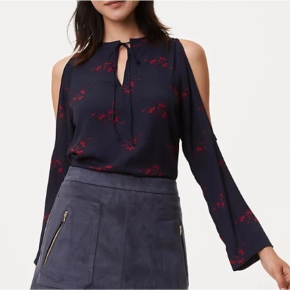🆕 NWT LOFT Navy Floral Cold Shoulder Long Sleeve Blouse - Picture 1 of 11